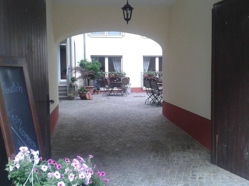 Garni-Hotel Zum Alten Ratskeller Vetschau Eksteriør billede