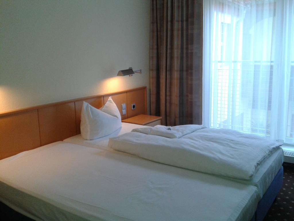 Garni-Hotel Zum Alten Ratskeller Vetschau Værelse billede